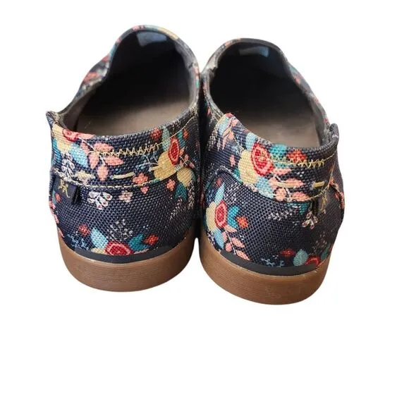 Chaco Ionia canvas floral print slip-on flats Sz 10.5