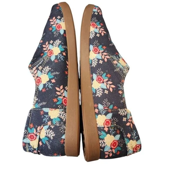 Chaco Ionia canvas floral print slip-on flats Sz 10.5