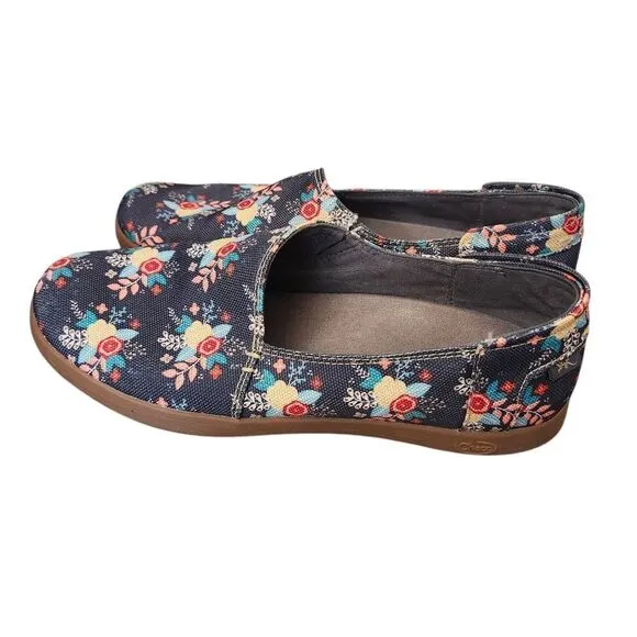 Chaco Ionia canvas floral print slip-on flats Sz 10.5