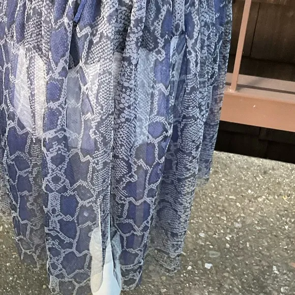 Chan Luu Blue sheer animal print elastic waist full mini skirt detached slip S