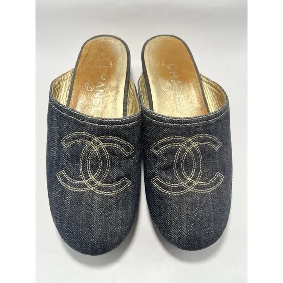 Chanel Denim Clogs w/ Gold CC Accent Wood Sandals Mules Y2K Vintage Sz 35 5