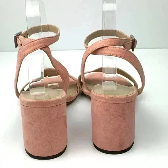 Charles Charles David heels size 8 pink faux suede
