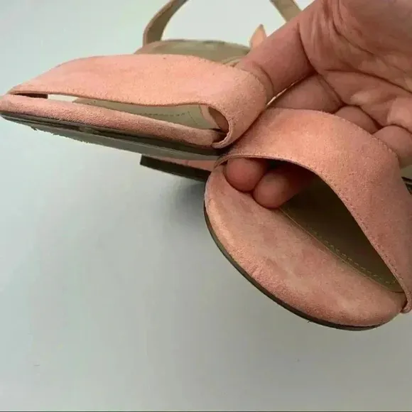 Charles Charles David heels size 8 pink faux suede