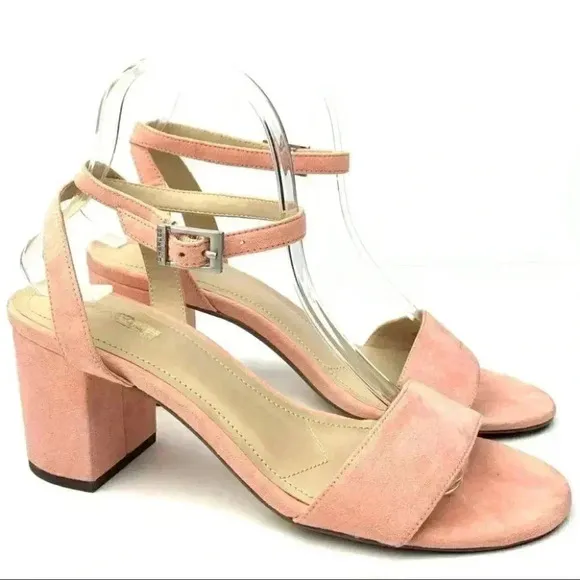 Charles Charles David heels size 8 pink faux suede