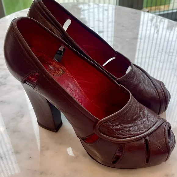 Chloé leather peep-toe block heels w/cutouts, 4” heel, brown w/red int, 37