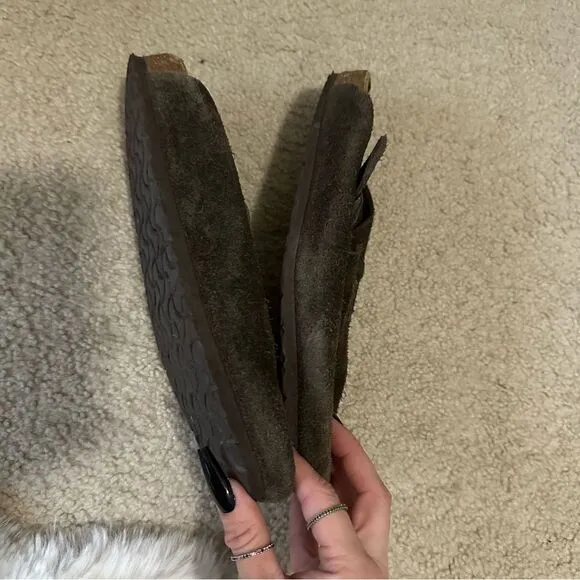 Chocolate Brown Boston Birkenstock clogs (worn condition)