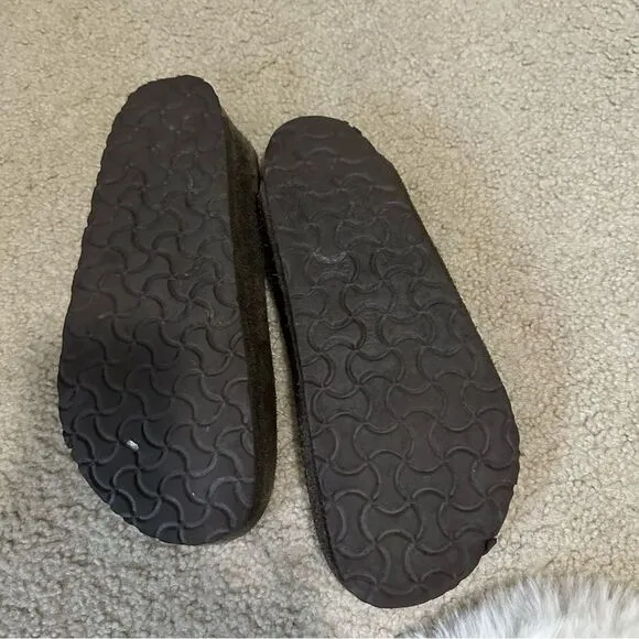 Chocolate Brown Boston Birkenstock clogs (worn condition)