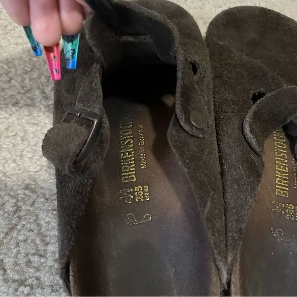 Chocolate Brown Boston Birkenstock clogs (worn condition)