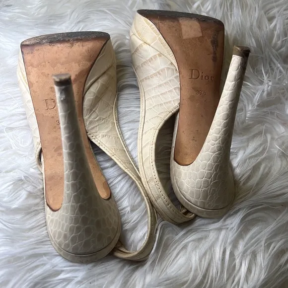 Christian Dior pump heels size 9