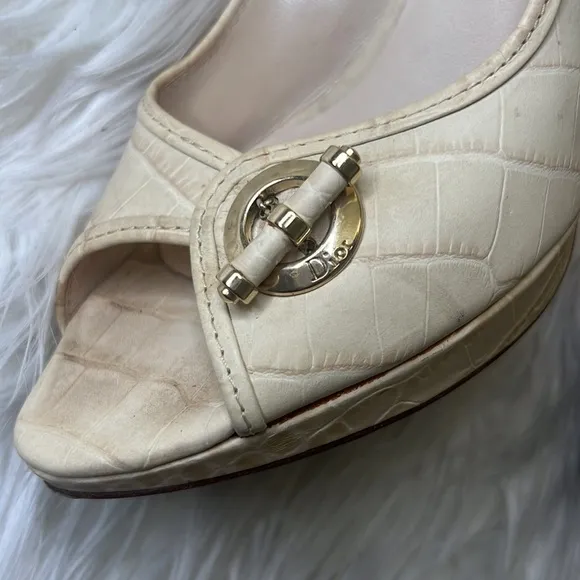 Christian Dior pump heels size 9