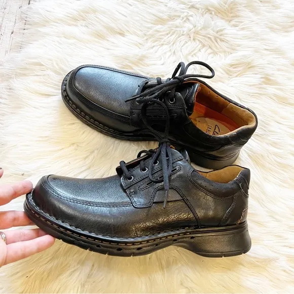 Clarks NEW Unstructured Un.Bend Black Leather Lace Up Oxfords Men’s Size 8.5W