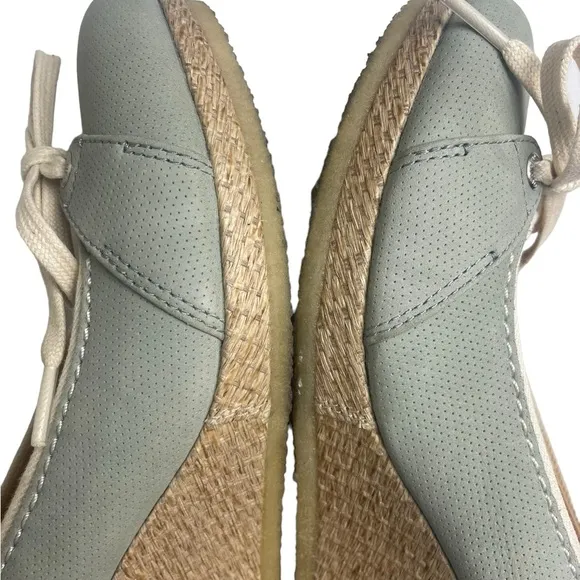 Clarks Originals Lt. Green Canvas Wedge Platform Espadrille w/Tie Detail Sz 10 M