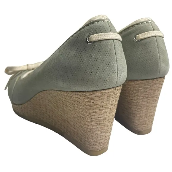 Clarks Originals Lt. Green Canvas Wedge Platform Espadrille w/Tie Detail Sz 10 M
