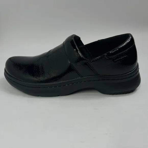 Clarks Slip On Clogs Comfort Work Shoes Patent Leather Black Size 9.5 Casul