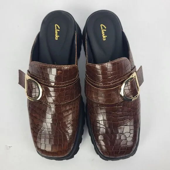CLARKS STAYSO FREE BROWN CROC SLIDES MULES SHOES LEATHER 7.5 M