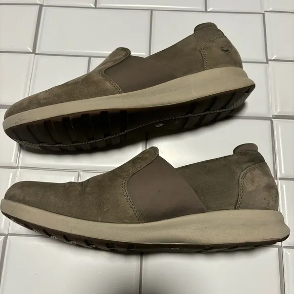 Clarks Un Adorn Step Unstructured Leather Slip-on