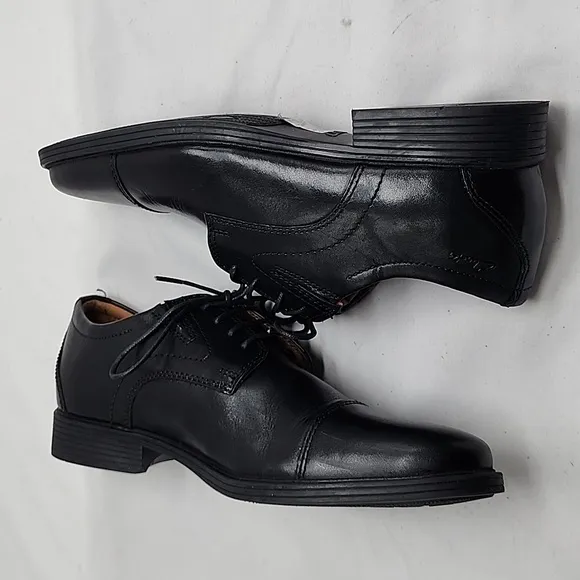 CLARKS WHIDDON CAP BLACK LEATHER GRIPPY RUBBER SOLE DERBYS MEN'S 7 NWOB ELEGANT