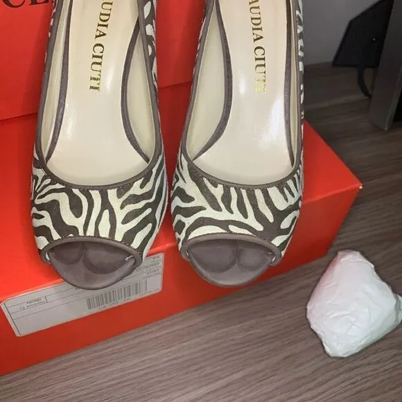 Claudia Ciuti platform animal suede heels
