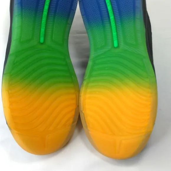 Clove Shoes Black and Green Rainbow Soul Healthcare Worker Sneakers