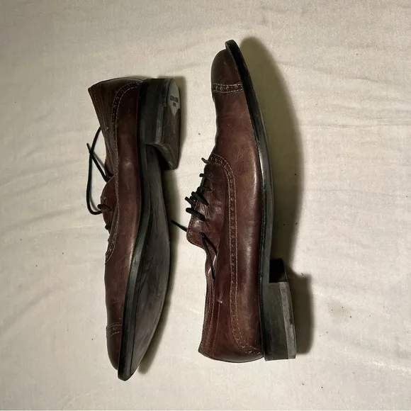 CNC Costume National Brown Oxfords with Classic Brogue Detailing