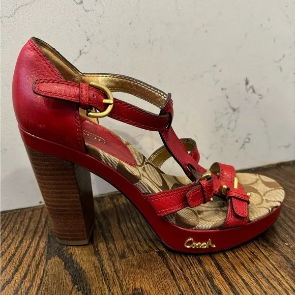 Coach Joanne Leather stacked heel with gold buckles size 7.5 women’s
