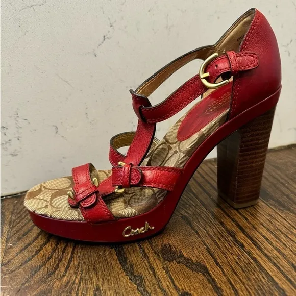 Coach Joanne Leather stacked heel with gold buckles size 7.5 women’s
