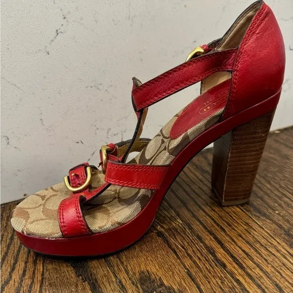 Coach Joanne Leather stacked heel with gold buckles size 7.5 women’s