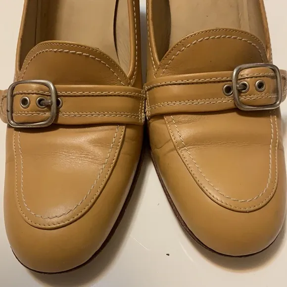 COACH TAN HEELS BLOCK HEEL SZ 6 LEATHER UPPER CLASSIC