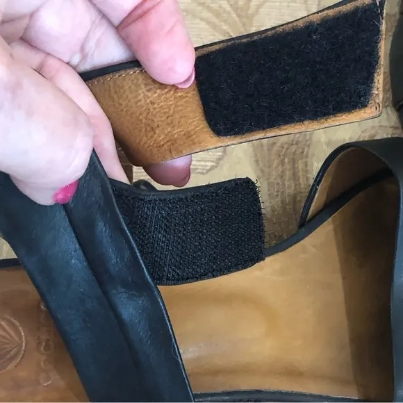 COCLICO black leather sandals with block heel. Made in Spain. Size 37.5 (6.5 US)