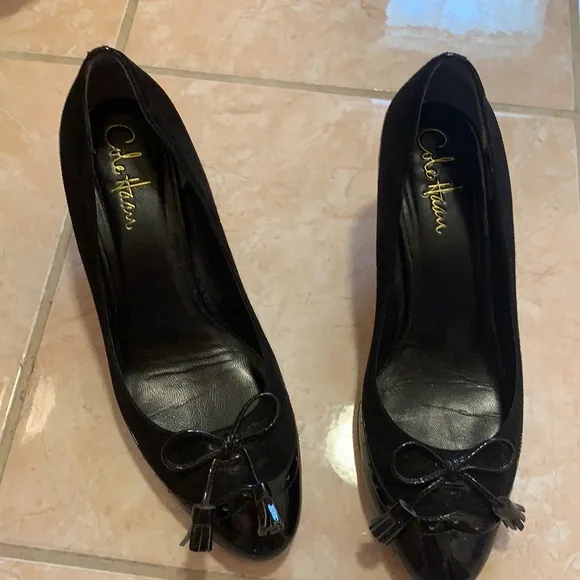 COLE HAAN BLACK LEATHER PUMPS HEELS BOW PATENT LEATHER OXFORDS TASSELS 7B SHOES