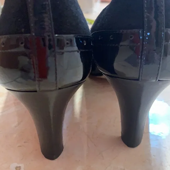 COLE HAAN BLACK LEATHER PUMPS HEELS BOW PATENT LEATHER OXFORDS TASSELS 7B SHOES