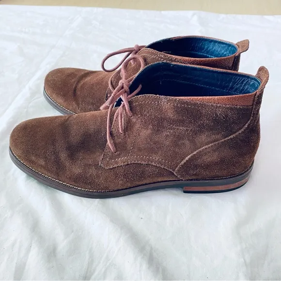COLE HAAN Men's Ogden Stitch Chukka Boots Brown Suede Leather Laces Oxfords