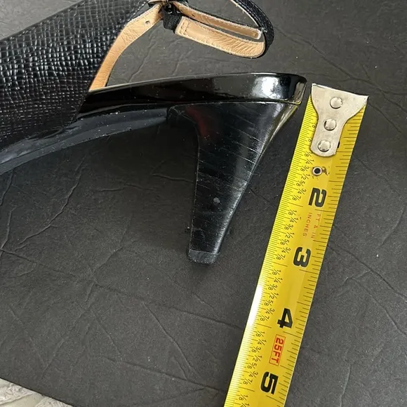 COLE HAAN WOMEN SHOE  SIZE 11 BLACK