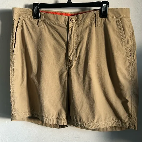 Columbia Men’s Outdoor Activewear Breathable Cotton Khaki Shorts