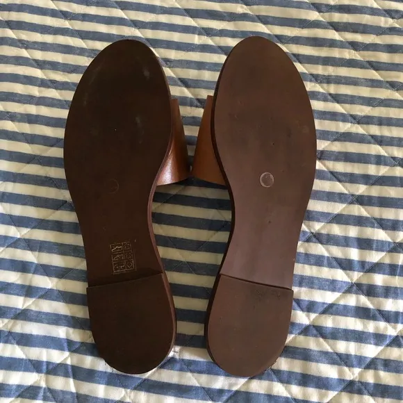COPY - Tory Burch Tan and Gold Slide Sandals