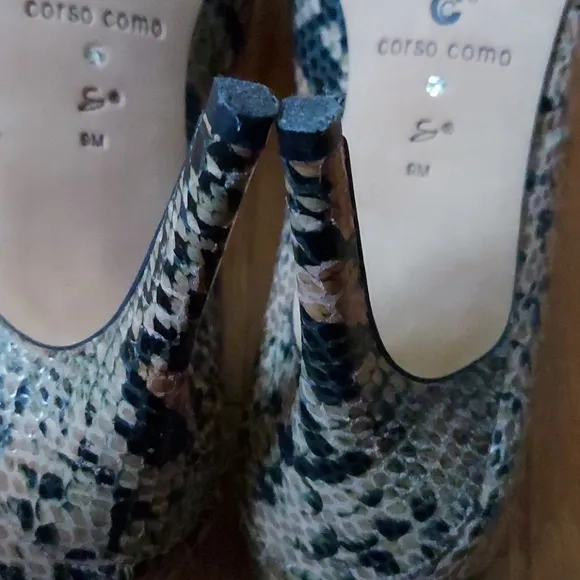 Corso Como Snakeskin Print Open Toed Heels Size 9