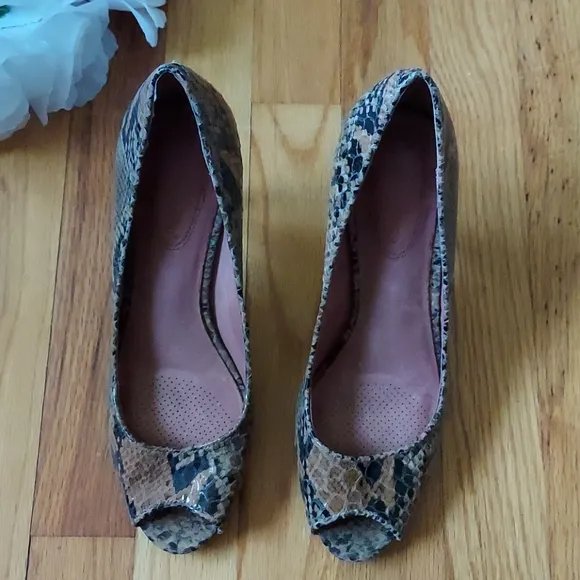 Corso Como Snakeskin Print Open Toed Heels Size 9