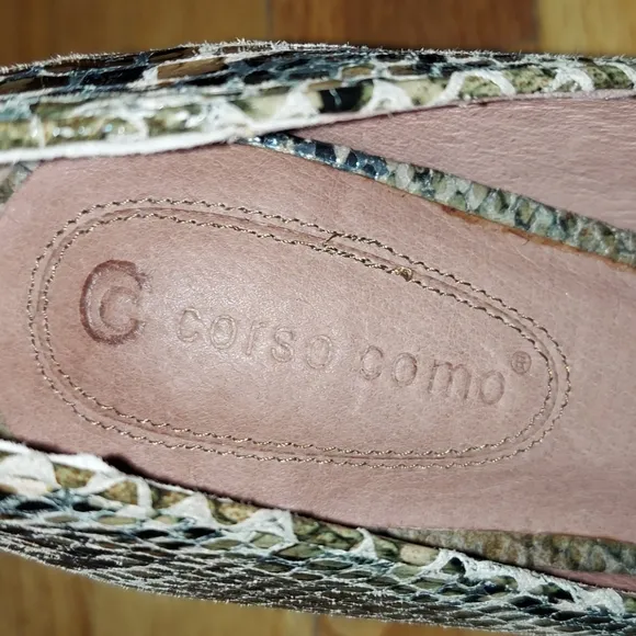 Corso Como Snakeskin Print Open Toed Heels Size 9