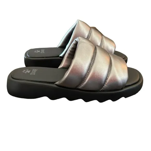 Cougar Julep Metallic Silver Leather Luxury Puffy Slide Sandal Open Toe   NEW 11