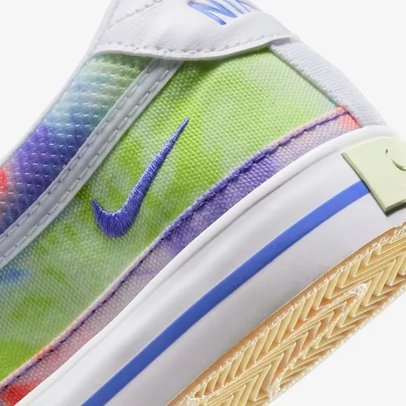 Court Legacy Slip-On Sneaker