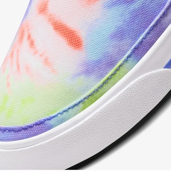 Court Legacy Slip-On Sneaker