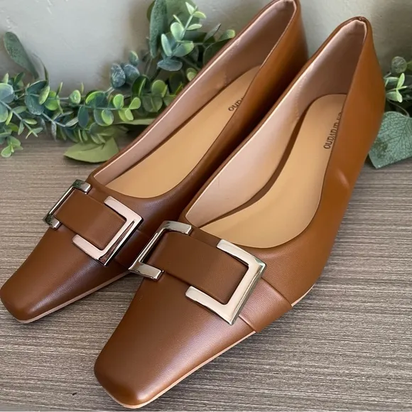 C.Paravano Metal Buckle Square Toe Low Block Heel Closed Toe Chunky 41 Lambskin