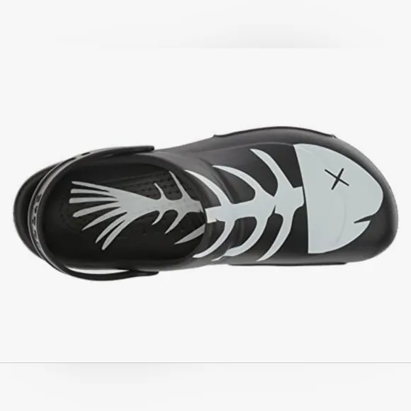 Crocs Bistro Graphic Work Big Fish Black And White Clogs Size 15M