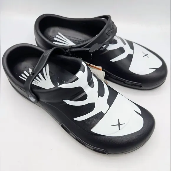Crocs Bistro Graphic Work Big Fish Black And White Clogs Size 15M