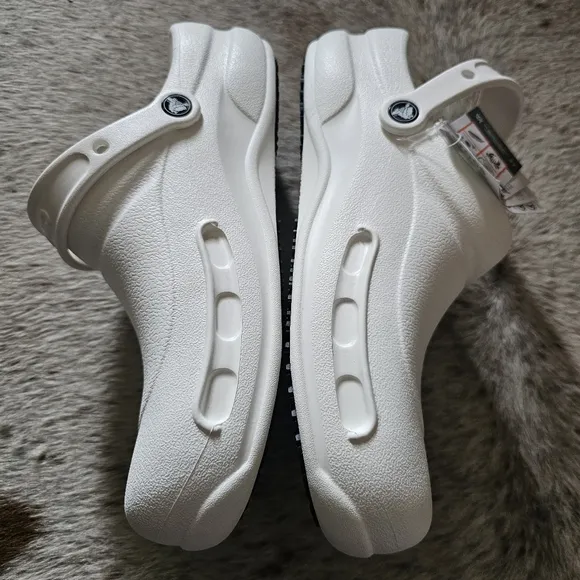 CROCS Bistro Men's Clogs Work Shoes In White Size 11 NEW