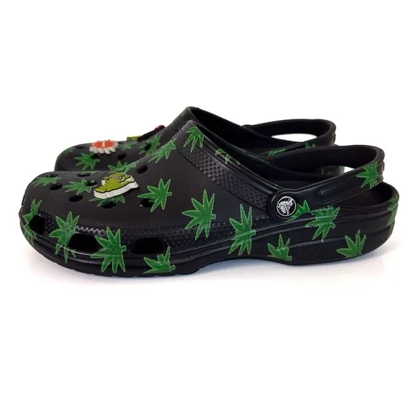 CROCS Classic Hemp Leaf Clog Men’s Size 12 with Jibbitz Charms – Limited Edition