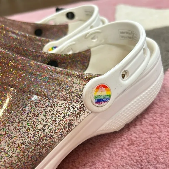 Crocs Classic Translucent Glitter Clog PRIDE M7/W9 Multicolor Rainbow White