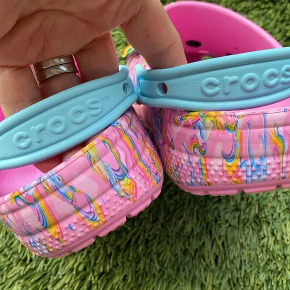 CROCS LISA FRANK Rainbow Unicorn Classic Clog PINK |Size 9