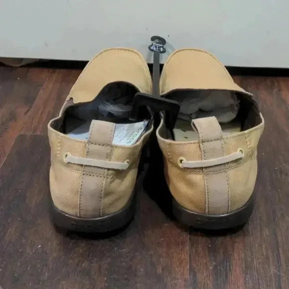 Crocs Men's Walu Slip on Casual Loafer