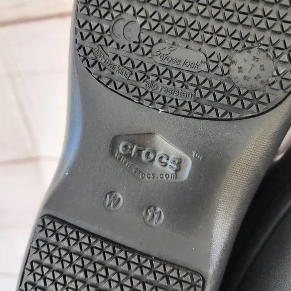 Crocs Neria Pro Black Work Clogs